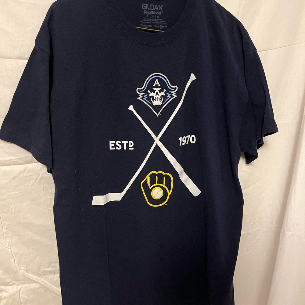 Rare Milwaukee Admirals x Milwaukee Brewers Shirt, Size L